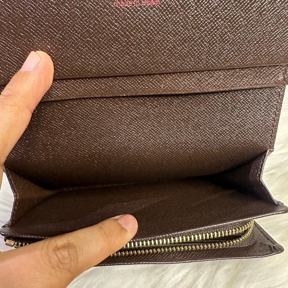LOUIS VUITTON zip medium wallet in damier ebene - Picture 9 of 17